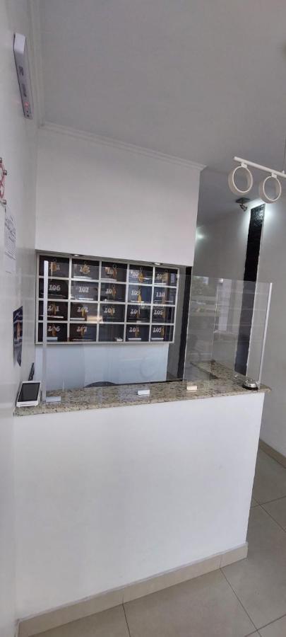 Hotel Quito บัวโนสไอเรส ภายนอก รูปภาพ