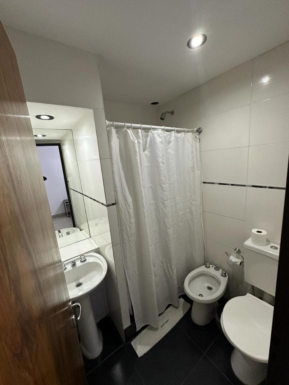Hotel Quito บัวโนสไอเรส ภายนอก รูปภาพ