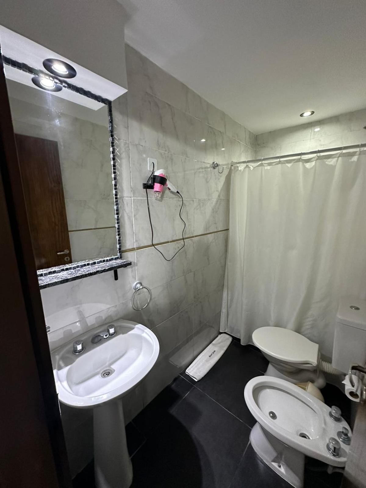 Hotel Quito บัวโนสไอเรส ภายนอก รูปภาพ