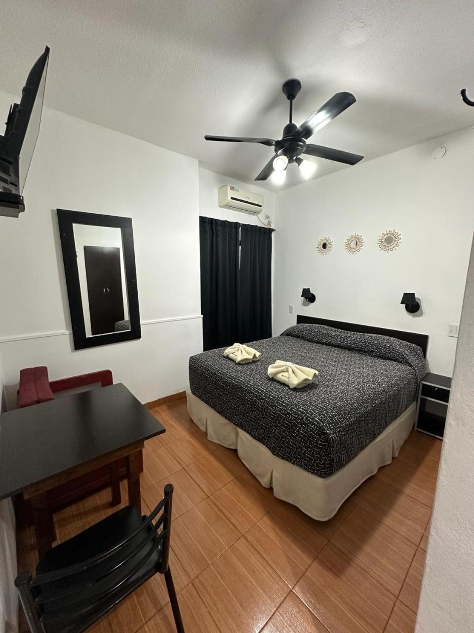 Hotel Quito บัวโนสไอเรส ภายนอก รูปภาพ