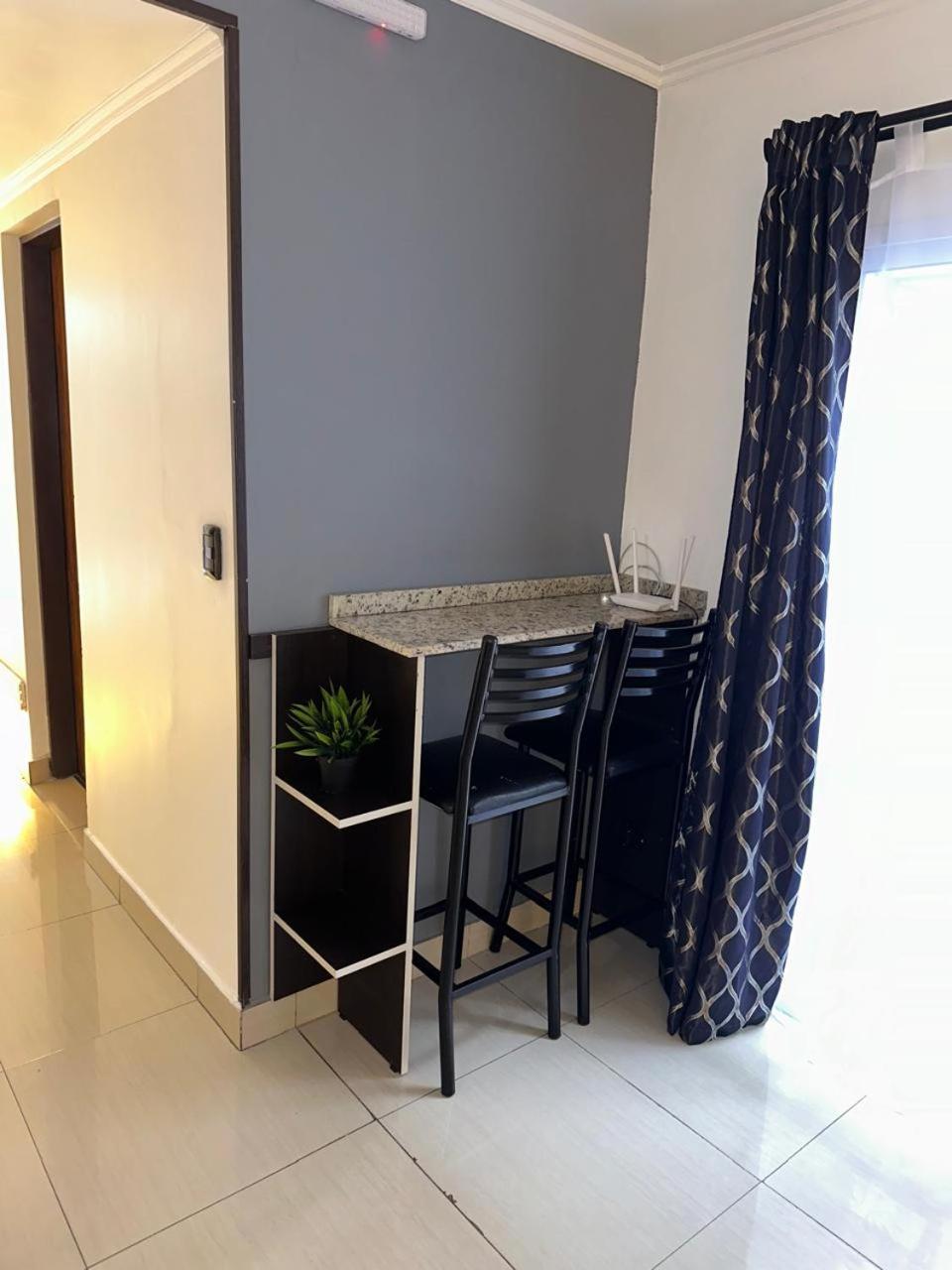 Hotel Quito บัวโนสไอเรส ภายนอก รูปภาพ